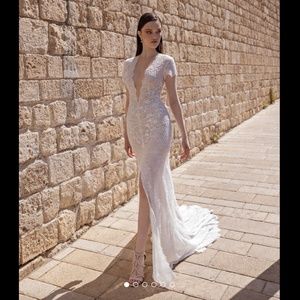 Lian Rokman Beaded Lace Abigail Bridal Wedding Gown in White (Dry Cleaned!)